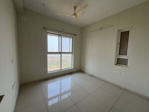 Room in 3 BHK Apartment at Godrej Park Ridge, Manjari – for Rent