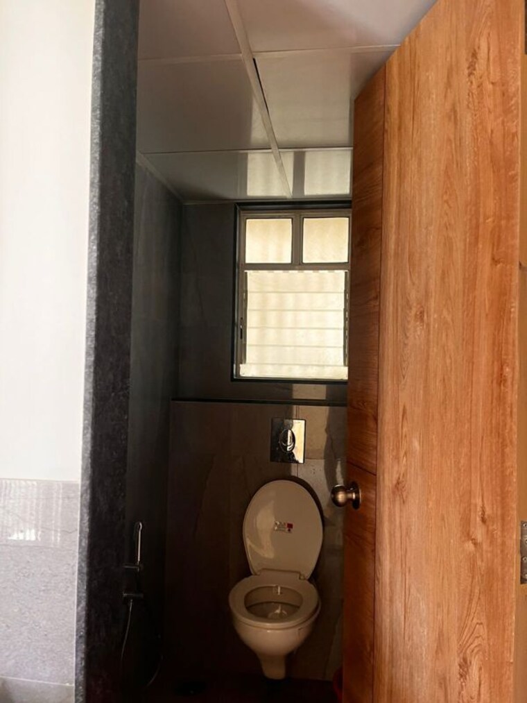 Bathroom, abhinav-pebbles-urbania 1 Bedroom 560 Sq.Ft. Apartment In Bavdhan Pune 9903453