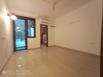 Room in 3 BHK Builder Floor at Greater Kailash ii – for Rent