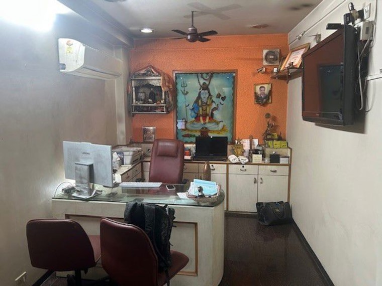 Team Area, ashoka-super-market Commercial Office Space 1100 Sq.Ft. In Goregaon West Mumbai 9902683