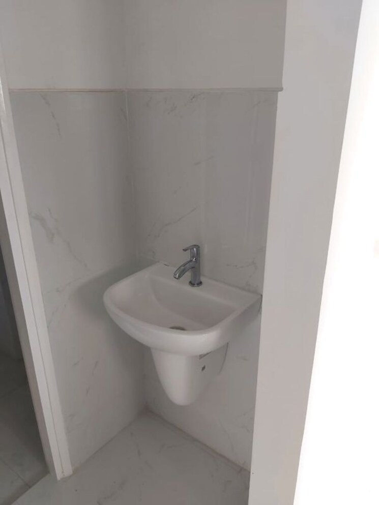 Bathroom, runwal-gardens-phase-i 1 Bedroom 470 Sq.Ft. Apartment In Dombivli East Thane 9903554