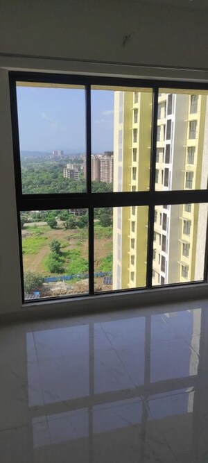 Room in 1 BHK Apartment at Runwal Gardens Phase I, Dombivli East – for Rent