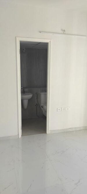 Room in 1 BHK Apartment at Runwal Gardens Phase I, Dombivli East – for Rent