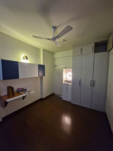 Room in 3 BHK Apartment at Mapsko Mount Ville, Sector 79 – for Rent