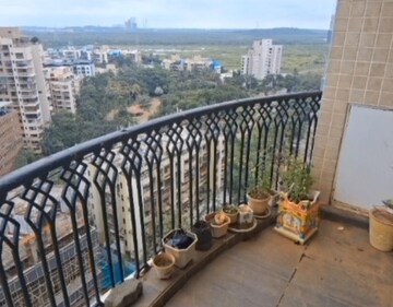 Balcony in 3.5 BHK Apartment at The Advantage Raheja Windermere, Andheri West – for Rent