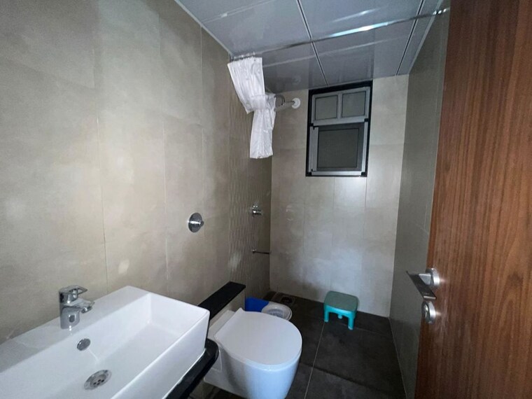 Bathroom, vilas-javdekar-yashwin-enchante 2 Bedroom 1020 Sq.Ft. Apartment In Kharadi Pune 9903544
