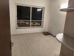 Room in 3 BHK Apartment at Shapoorji Pallonji Joyville Gurgaon, Sector 102 – for Rent