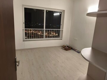 Room in 3 BHK Apartment at Shapoorji Pallonji Joyville Gurgaon, Sector 102 – for Rent