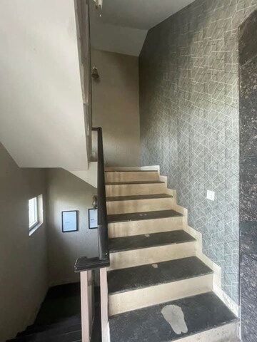 Staircase in 4 BHK Villa at BPTP Amstoria, Sector 102 – for Rent
