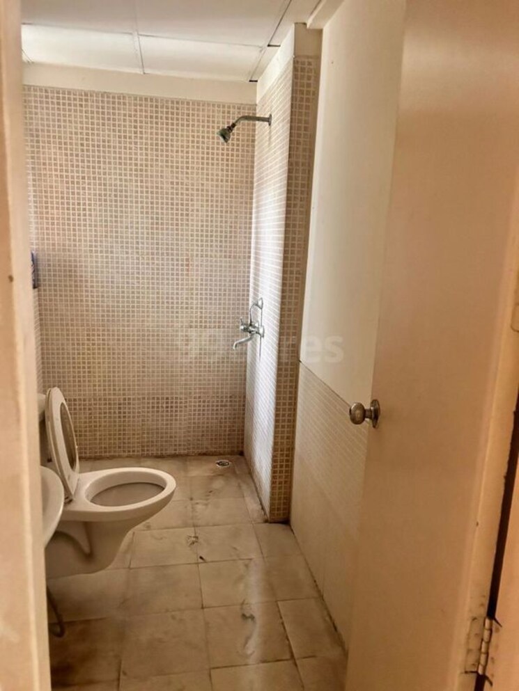 Attached Bathroom, sector 134 2 Bedroom 1000 Sq.Ft. Apartment In Sector 134 Noida 9903613
