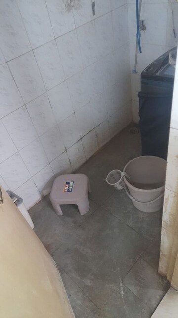 Bathroom in 1 BHK Apartment at Karve Nagar – for Rent