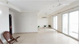 Room in 4 BHK Apartment at Conscient Heritage Max, Sector 102 – for Rent