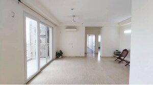 Room in 4 BHK Apartment at Conscient Heritage Max, Sector 102 – for Rent