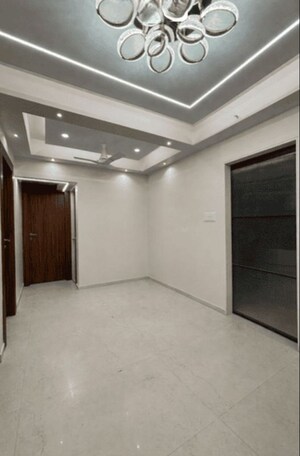 Room in 2 BHK Apartment at Dosti West County, Balkum Pada – for Rent