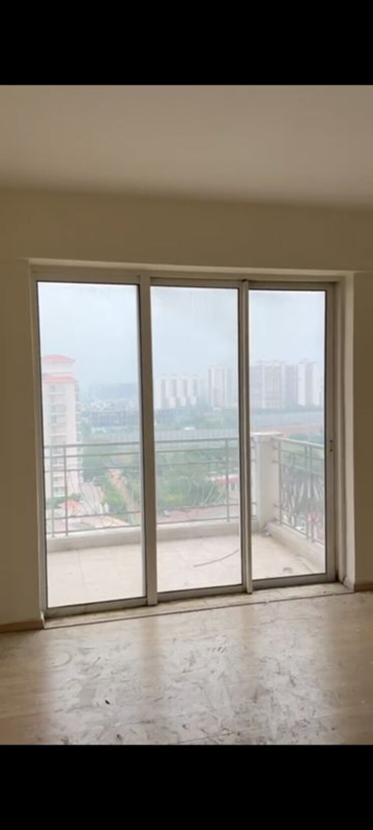 Room, dlf-regal-gardens 4 Bedroom 2250 Sq.Ft. Apartment In Sector 90 Gurgaon 9903611