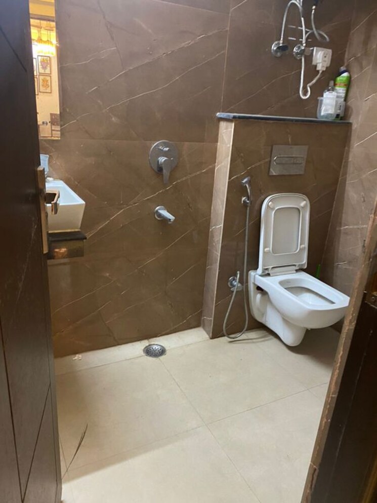 Bathroom, saket 1 Bedroom 500 Sq.Ft. Builder Floor In Saket Delhi 9903675