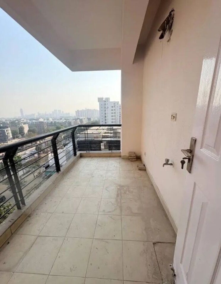 Balcony, emaar-gurgaon-greens 3 Bedroom 1650 Sq.Ft. Apartment In Sector 102 Gurgaon 9903702