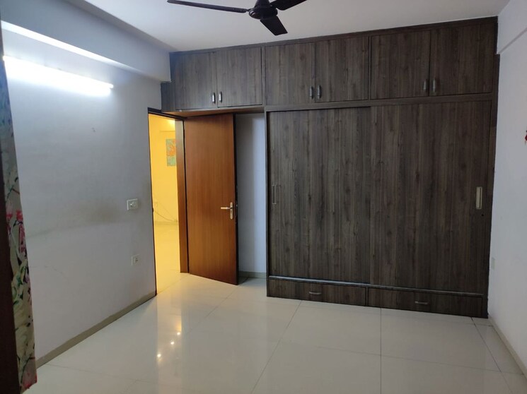 Room, tulip-violet 3 Bedroom 1578 Sq.Ft. Apartment In Sector 69 Gurgaon 9903769