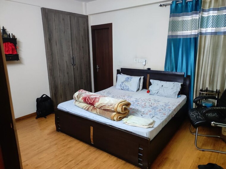 Bedroom, tulip-violet 3 Bedroom 1578 Sq.Ft. Apartment In Sector 69 Gurgaon 9903769