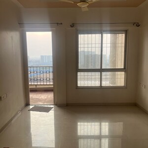 Room in 2.5 BHK Apartment at Nyati Evita, Madhav Nagar – for Rent