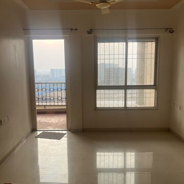 Room in 2.5 BHK Apartment at Nyati Evita, Madhav Nagar – for Rent