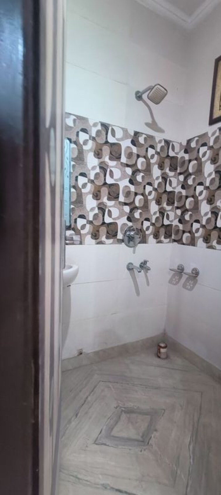 Bathroom, rohini sector 25 2 Bedroom 700 Sq.Ft. Builder Floor In Rohini Sector 25 Delhi 9903811