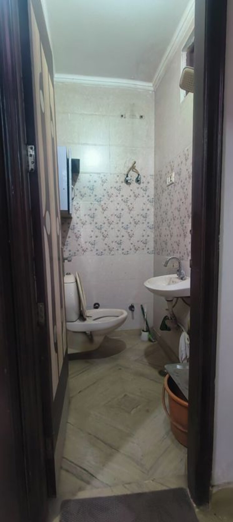 Bathroom, rohini sector 25 2 Bedroom 700 Sq.Ft. Builder Floor In Rohini Sector 25 Delhi 9903811