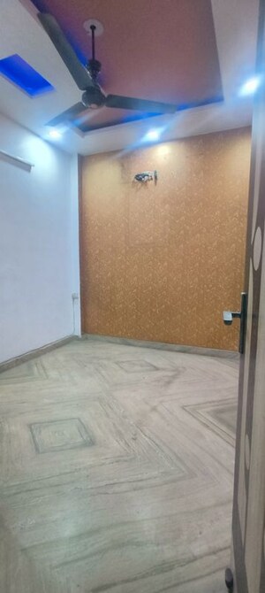 Room in 2 BHK Builder Floor at Rohini Sector 25 – for Sale