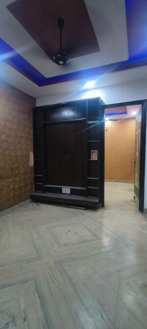 Room in 2 BHK Builder Floor at Rohini Sector 25 – for Sale