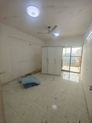 Room in 2 BHK Apartment at NRI Complex Phase 2, Seawoods – for Rent