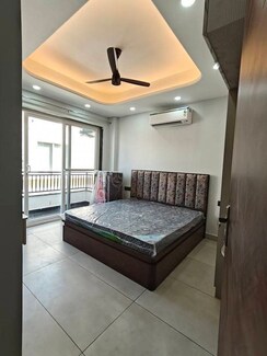 1 RkBuilder Floor For Rent in Saket