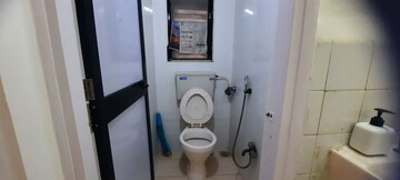 Bathroom in 1 BHK Apartment at Concord CHS, Andheri West – for Sale
