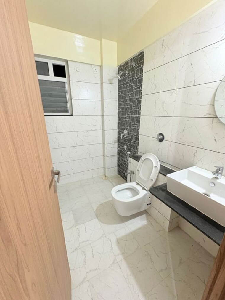 Bathroom, vilas-javdekar-yashwin-enchante 2 Bedroom 730 Sq.Ft. Apartment In Kharadi Pune 9903824
