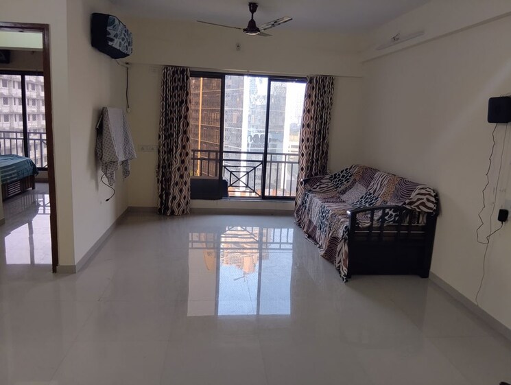 Living Room, sunshine-tower 2 Bedroom 815 Sq.Ft. Apartment In Mulund West Mumbai 9903825