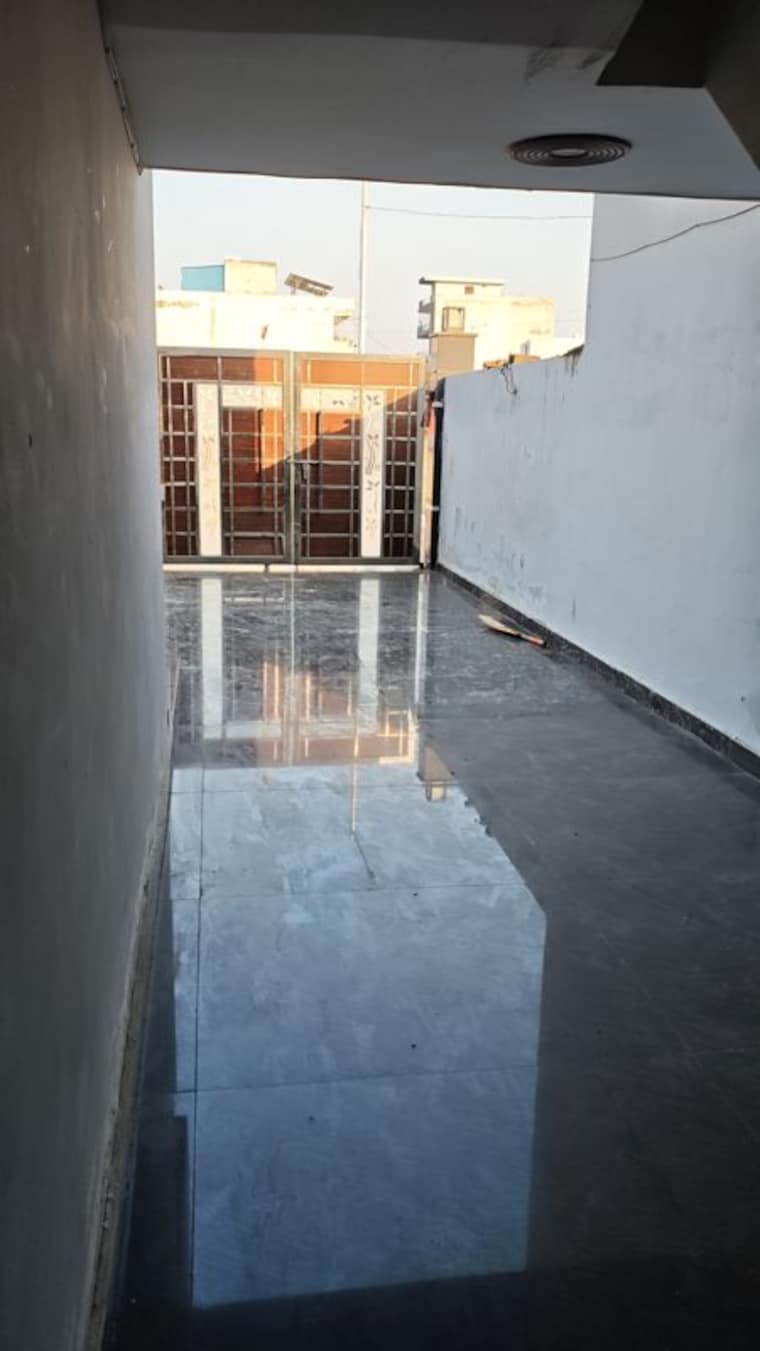 Balcony, bptp-parklands 3 Bedroom 303 Sq.Yd. Builder Floor In Sector 76 Faridabad 9903831