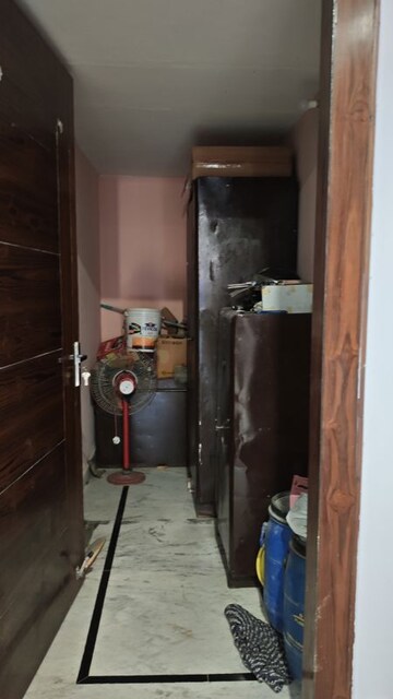 Furnished Amenities in 3 BHK Builder Floor at BPTP Parklands, Sector 76 – for Rent