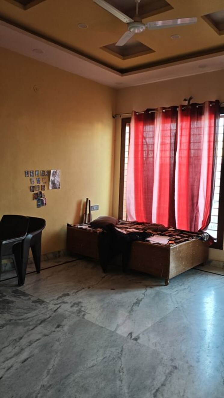 Living Room, bptp-parklands 3 Bedroom 303 Sq.Yd. Builder Floor In Sector 76 Faridabad 9903831