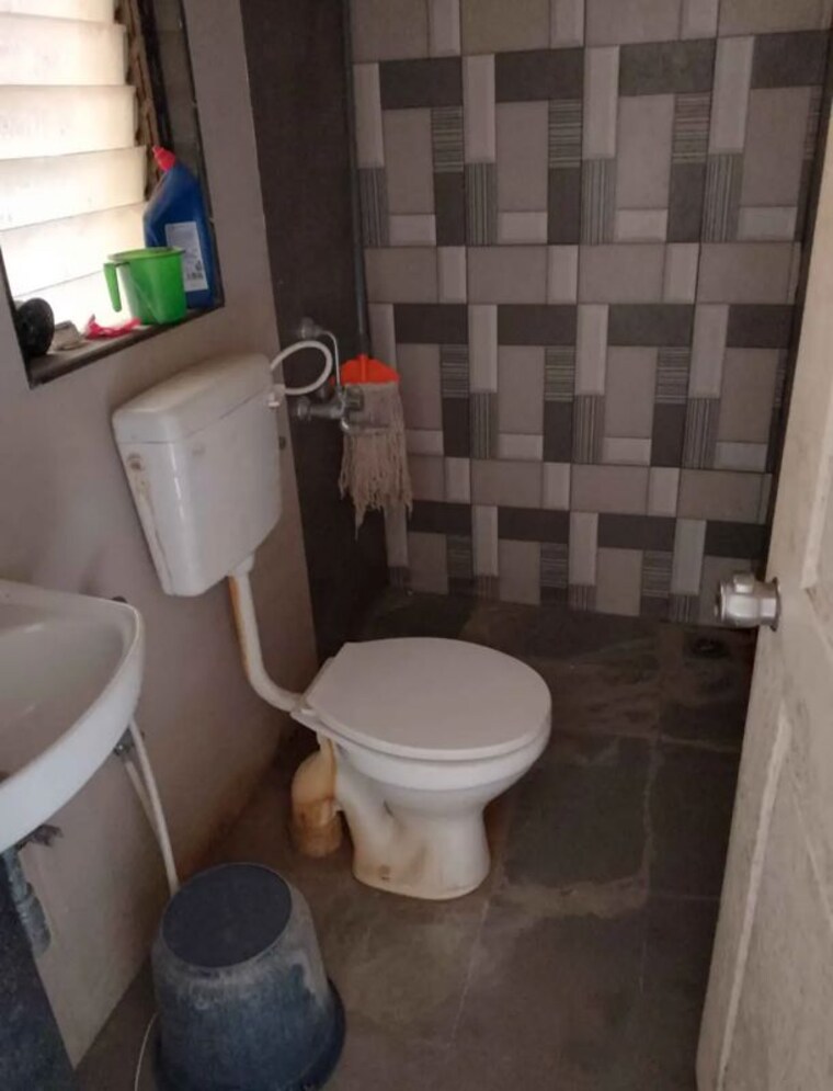 Bathroom, aastha-palace 1 Bedroom 367 Sq.Ft. Apartment In Taloja Navi Mumbai 9903843