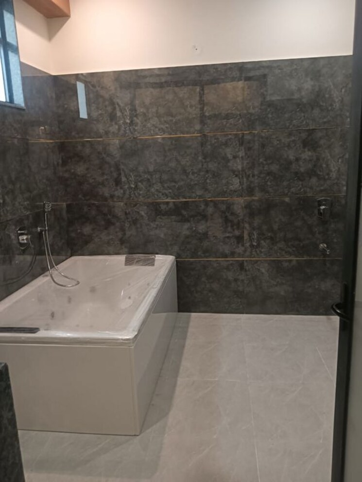 Bathroom, vaishali nagar 4 Bedroom 139 Sq.Yd. Villa In Vaishali Nagar Jaipur 9897268