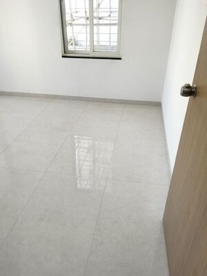 Room in 2 BHK Apartment at Oxford Comforts, Wanwadi – for Rent