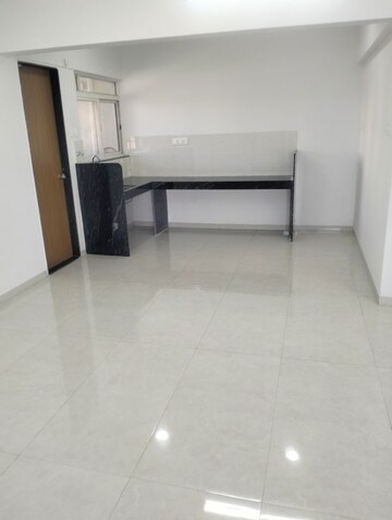 Room in 2 BHK Apartment at Oxford Comforts, Wanwadi – for Rent