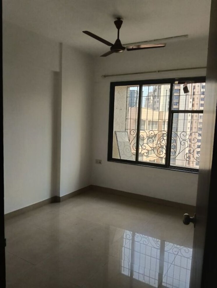 Room, supreme-lake-homes 2 Bedroom 650 Sq.Ft. Apartment In Powai Mumbai 9813461