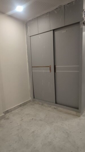 Room in 3 BHK Builder Floor at Rohini Sector 25 – for Sale