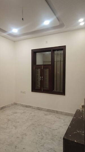 Room in 3 BHK Builder Floor at Rohini Sector 25 – for Sale