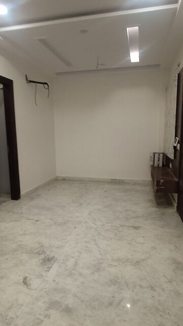 Room in 3 BHK Builder Floor at Rohini Sector 25 – for Sale