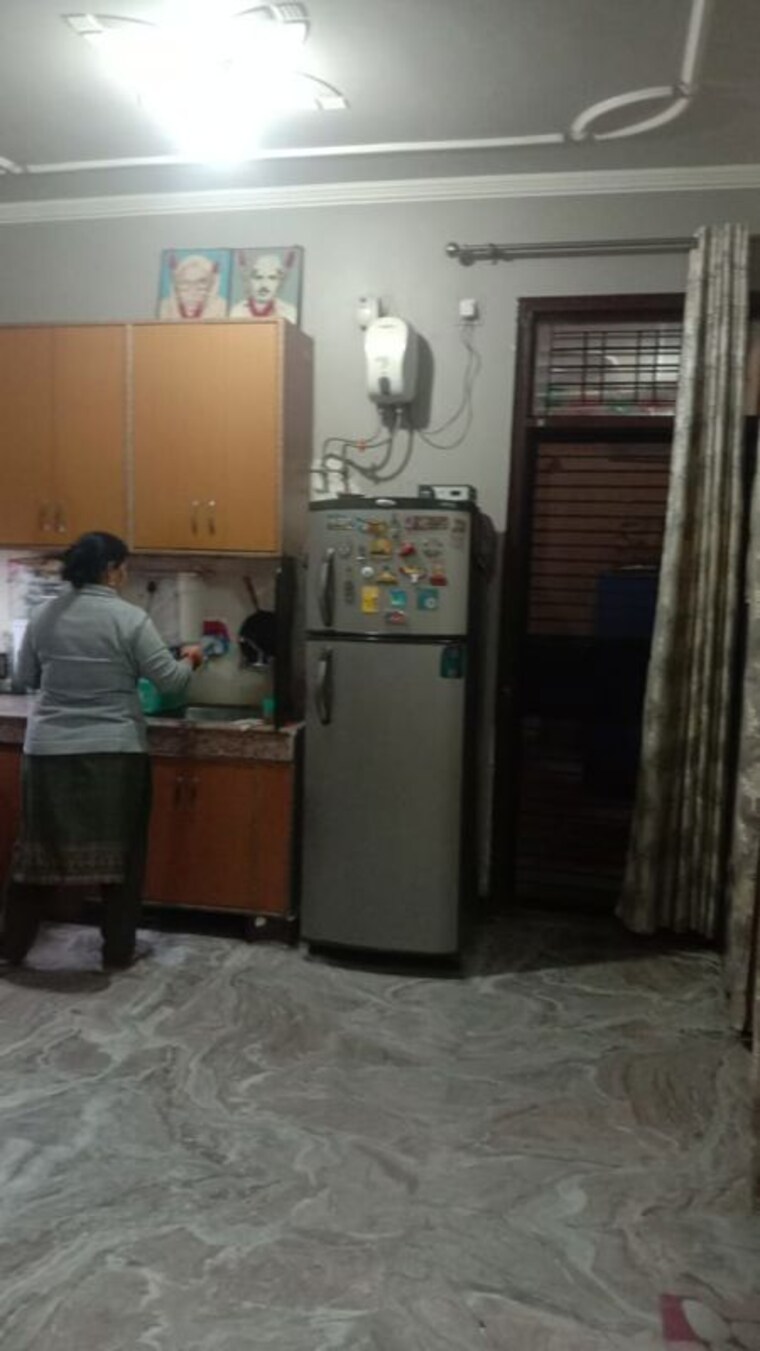 Room, marium nagar 2 Bedroom 85 Sq.Yd. Builder Floor In Marium Nagar Ghaziabad 9903859