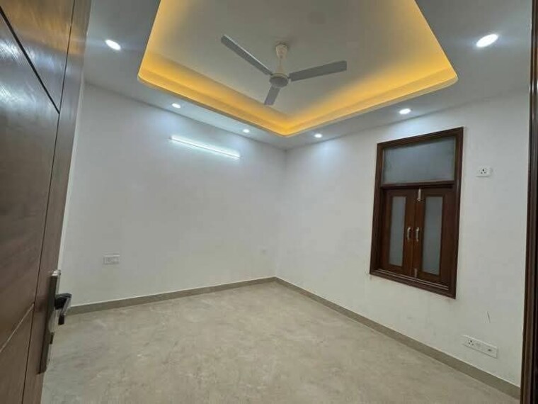 Room, saket 1 RK 900 Sq.Ft. Builder Floor In Saket Delhi 9903867