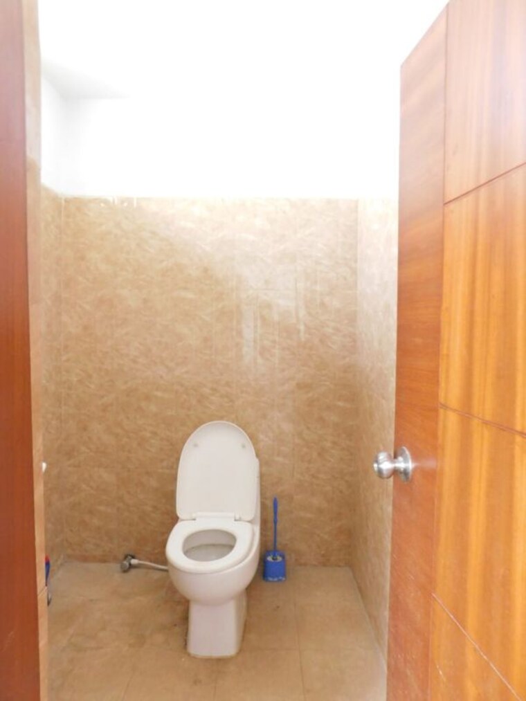 Bathroom, madhapur Commercial Office Space 1260 Sq.Ft. In Madhapur Hyderabad 9903872
