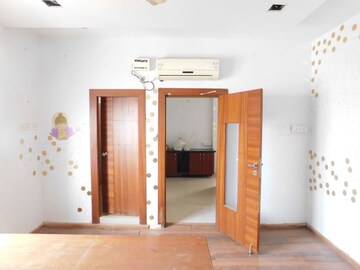 Room in  Office Space at Madhapur – for Rent