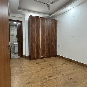 Room in 3 BHK Apartment at Palm Residency Chhatarpur, Rajpur Khurd Extension – for Rent